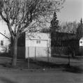 1976-04